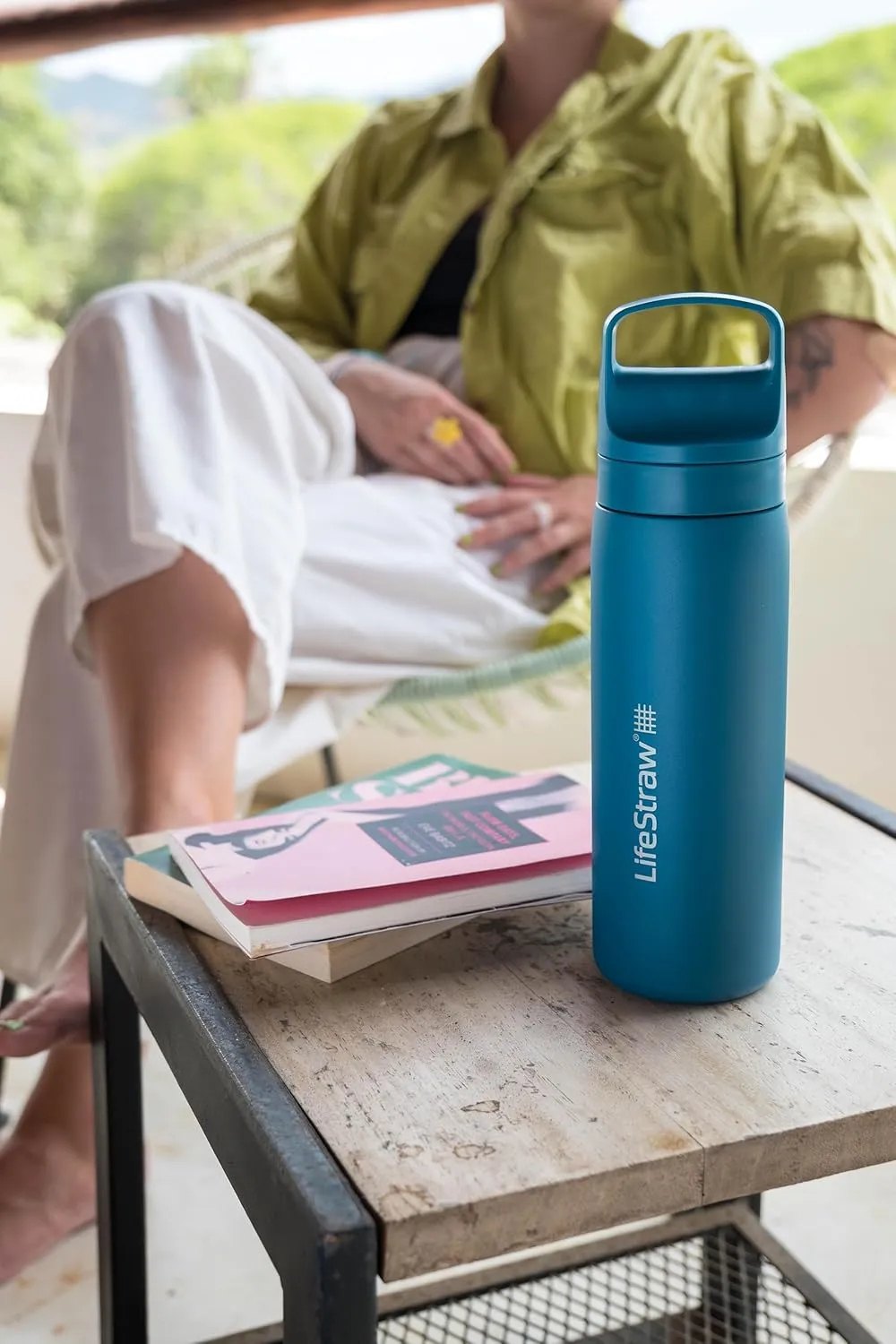 LifeStraw Go Series  Insulated Stainless Steel Water Filter Bottle for Travel and Everyday Use, Removes Bacteria, Parasites and Microplastics, Improves Taste, 18oz Laguna Teal