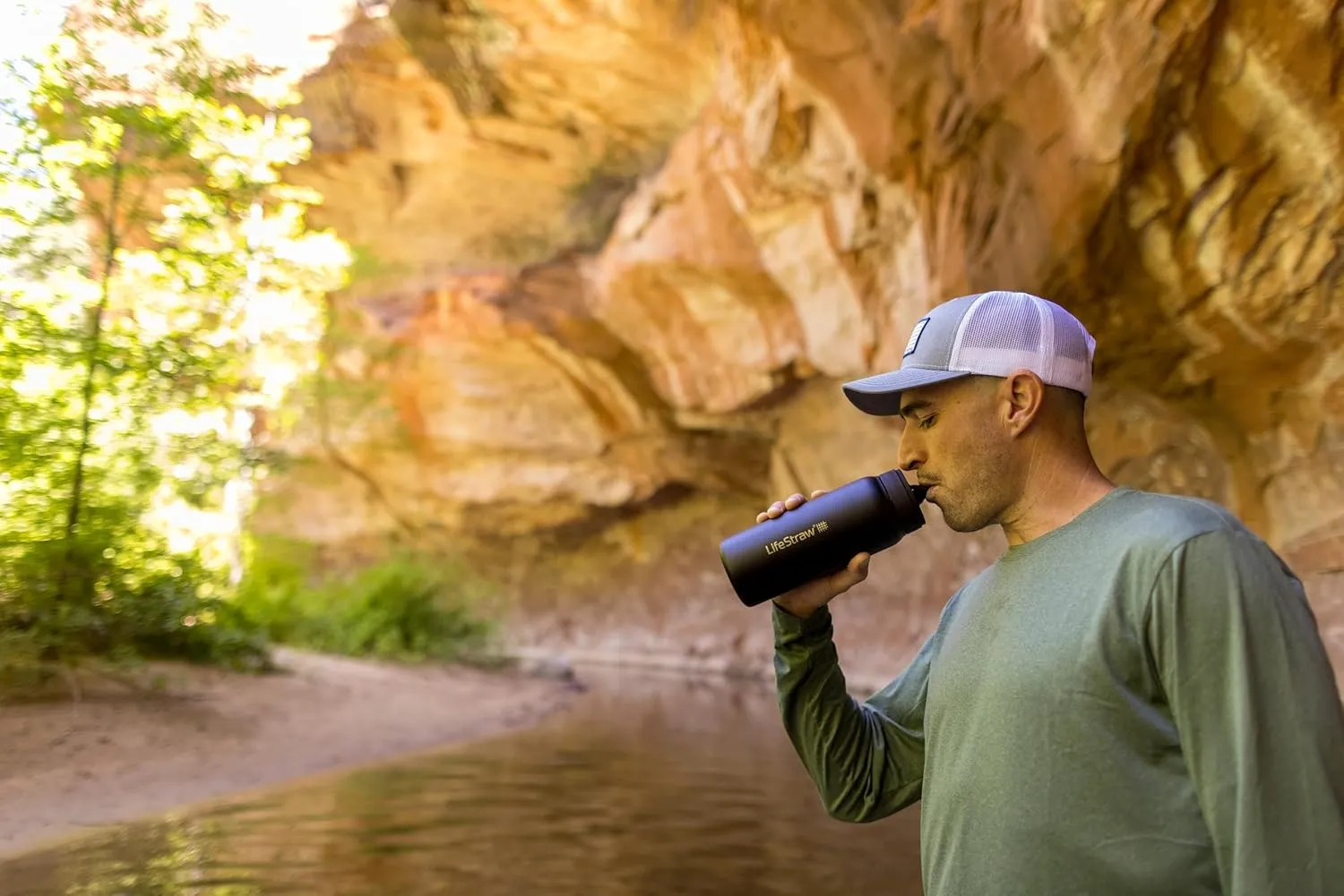 LifeStraw Go Series  Insulated Stainless Steel Water Filter Bottle for Travel and Everyday Use, Removes Bacteria, Parasites and Microplastics, Improves Taste, 18oz Seafoam