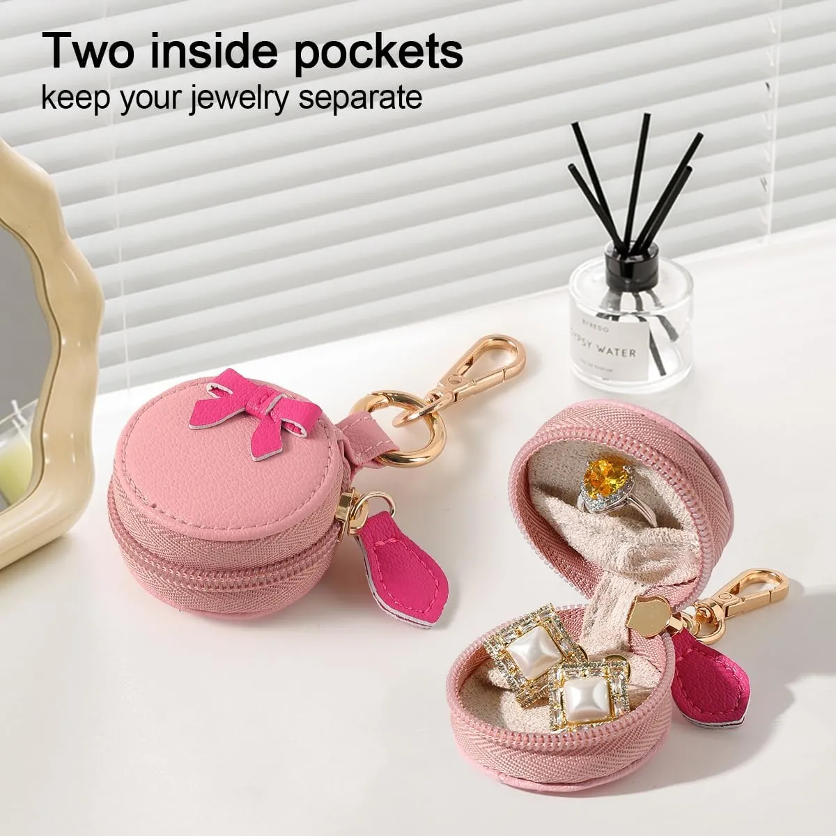Travel Jewelry Holder Keychain, Mini Jewelry Case Portable Faux Leather Necklace Organizer Box Gym Sports Ring Storage Earrings Box for Women Mother Gift (JC04-Pink Bow)